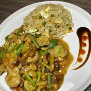 CHINESE STYLE CASHEW CHICKEN